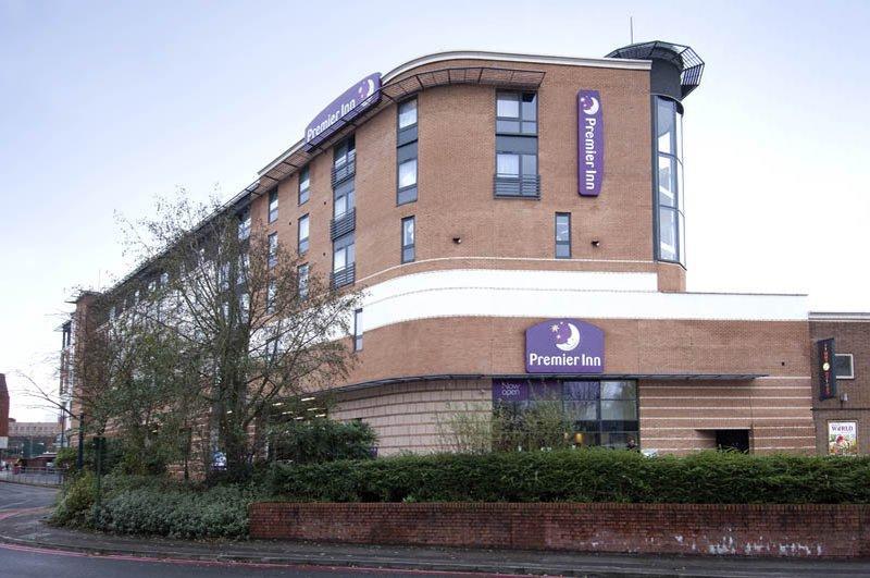 Premier Inn Premier Inn Solihull Town Centre Exterior foto
